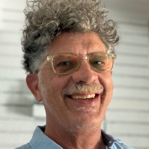 Larry Cummings
